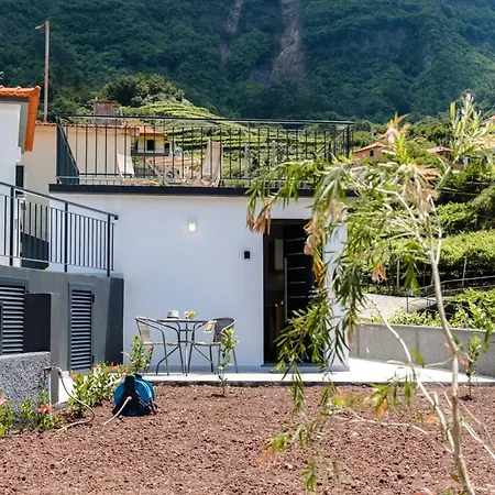 Guestready - Tranquil Retreat In Nature's Embrace Prázdninový dům *